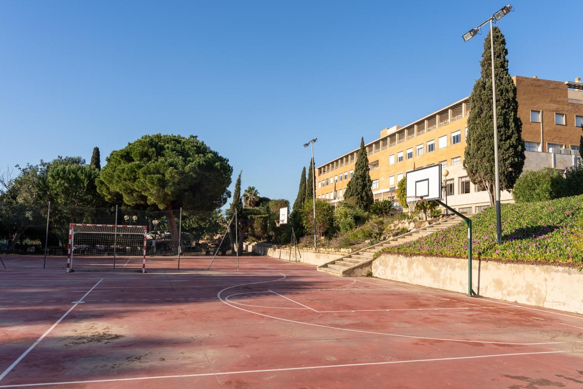 La Mariña Costablanca Explore Hostel Sports & Events מראה חיצוני תמונה