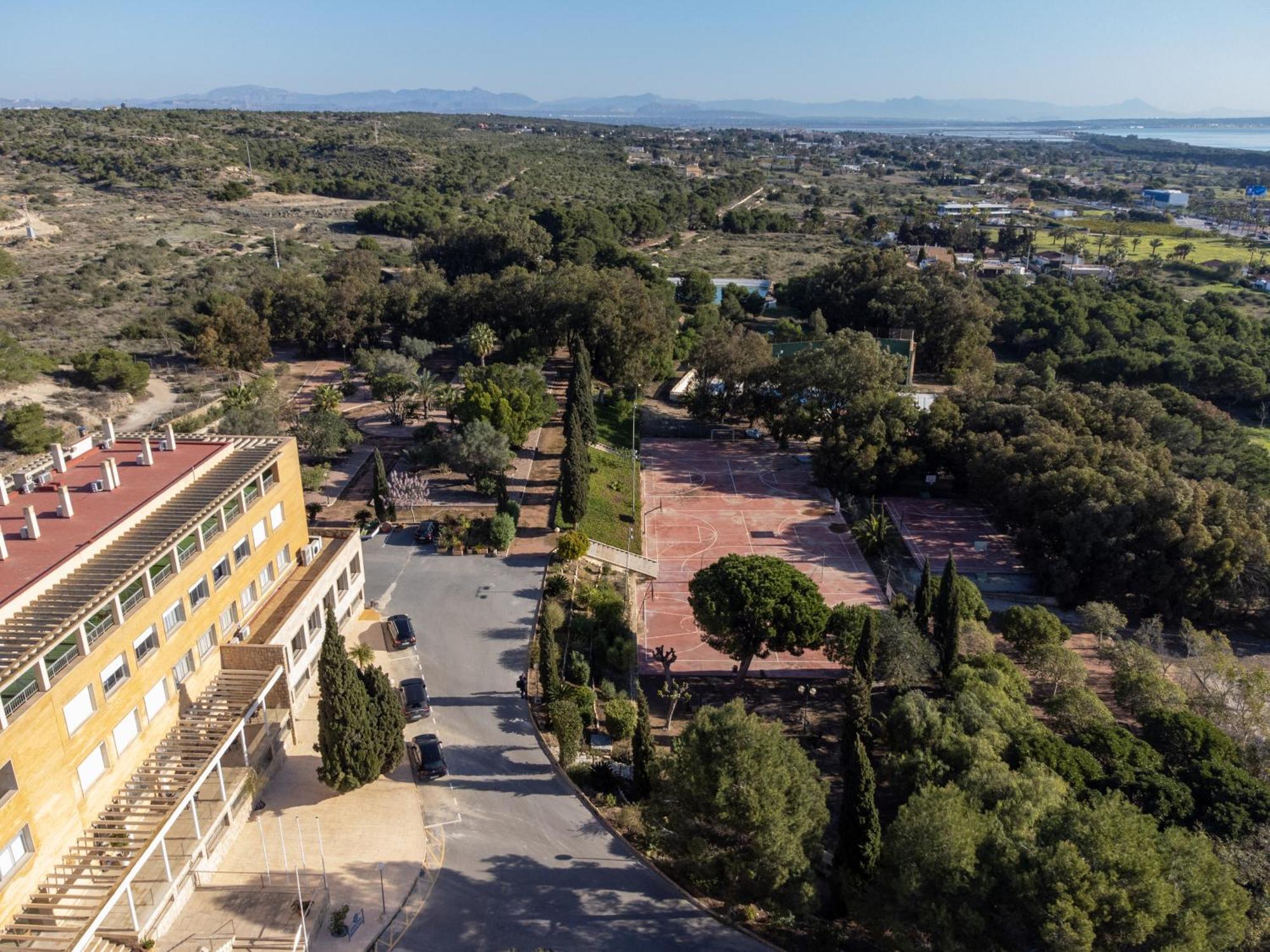 La Mariña Costablanca Explore Hostel Sports & Events מראה חיצוני תמונה